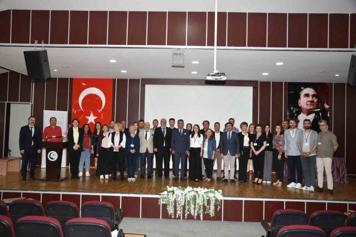 Deprem Felaketi Sonrası Travma Sürecine Müdahale Eğitimleri Önem Kazandı