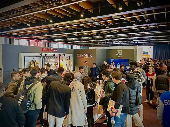 Canik’ten Gençlere Kariyer Desteği