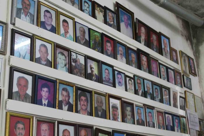 Kahvehanenin Vefat Eden Müşterilerinin Anısı Duvarda Yaşatılıyor