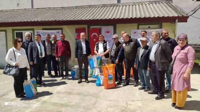 ‘tarım Arazilerinin Kullanımının Etkinleştirilmesi Projesi’yle Tohumlar Dağıtıldı