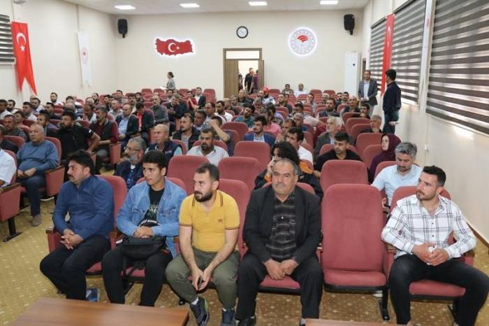 Adana’da Canlı Hayvan Satıcılarına Eğitim Verildi