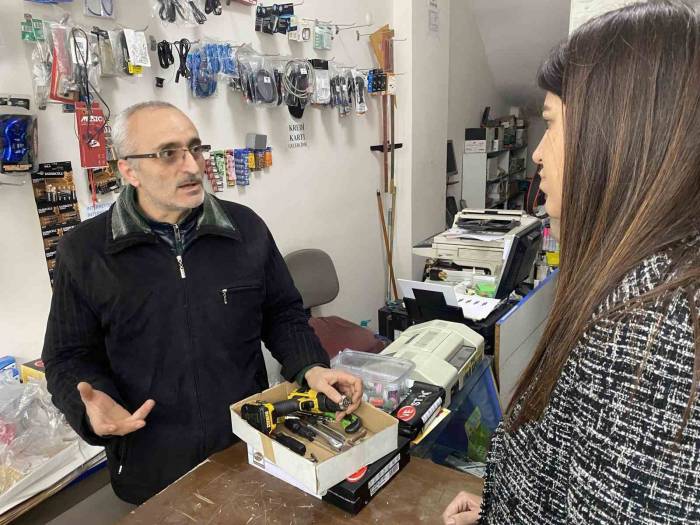 Ayaydın’ın Esenler Ziyaretlerinde Esnafın Cevabı: "ak Parti İse Girebilirsiniz ”