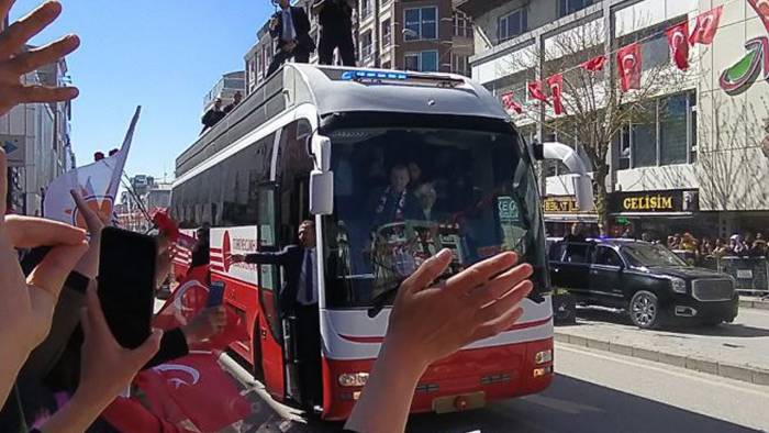 Erdoğan’a Karanfilli Karşılama