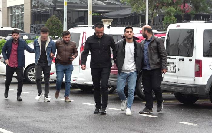 Mahkemede Beraat Eden Husumetlisini Pusuya Düşürerek Öldürdü