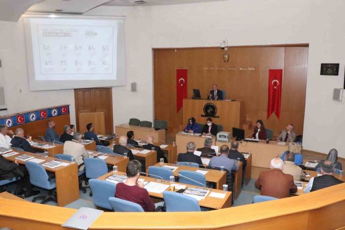 Başkan Özlü Projelerle İlgili Bilgi Verdi