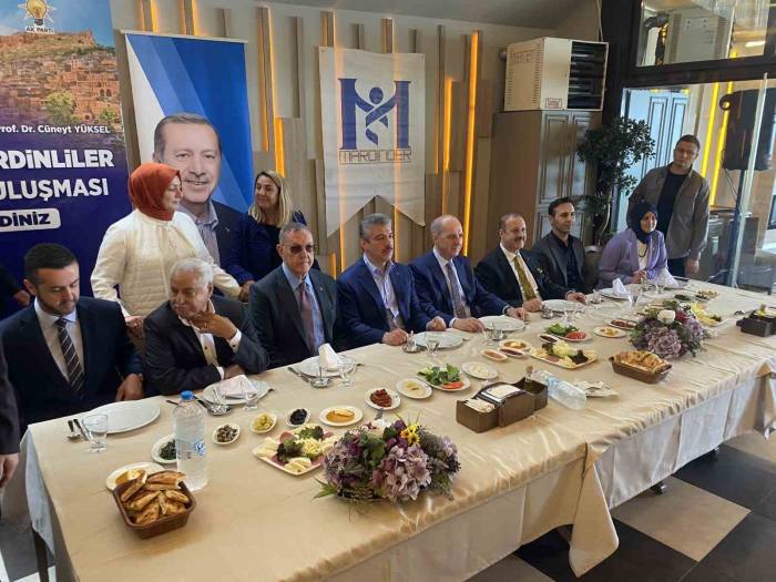 Ak Parti Genel Başkanvekili Kurtulmuş Yabancı Dergilerin Kapaklarına Tepki Gösterdi