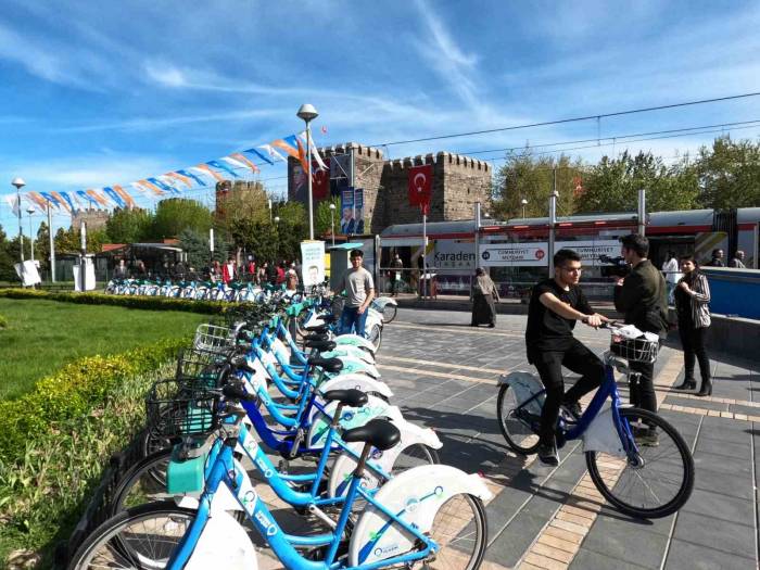 Kaybis, Yeni İstasyonlar Ve Yenilenen Bisikletler İle Çok Seviliyor