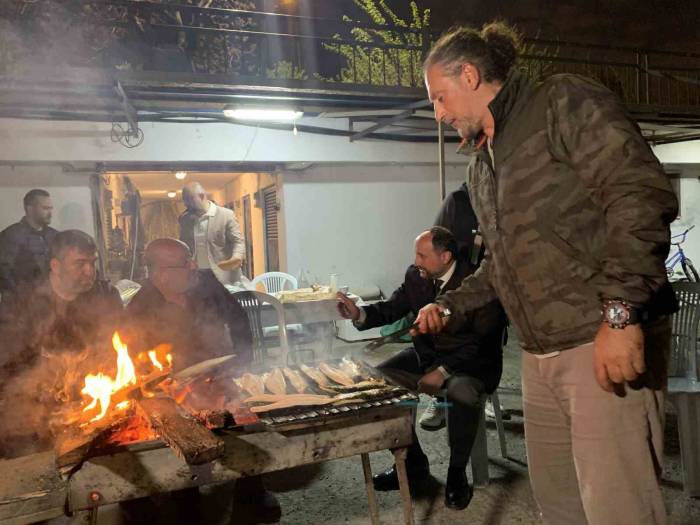 Ak Parti İstanbul 2. Bölge Milletvekili Adayı İsmail Emrah Karayel Yenikapı’da Balıkçılar İle Bir Araya Geldi