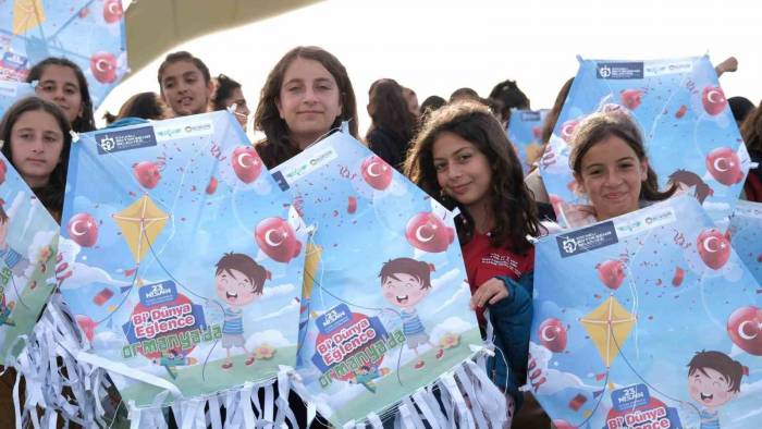 Depremzede Çocukların Yüzünü Güldüren Etkinlikler