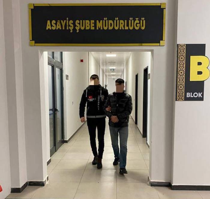 Otomobil Ve 2 Motosiklet Çalan Şüpheliler Yakalandı