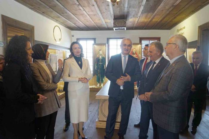 Kaybolmaya Yüz Tutmuş Ürünler Gün Yüzüne Çıkartılıyor