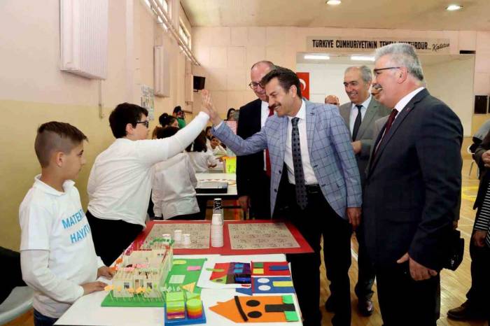 Sivas’ta Matematik Materyal Geliştirme Şöleni Düzenlendi