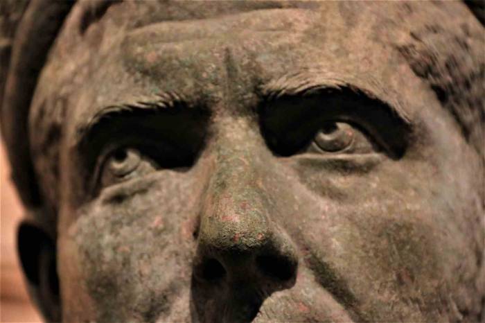 Amerika’dan Getirilen Tarihi Eserler İsrailli Çiftin Kaçak Koleksiyonundan Çıktı