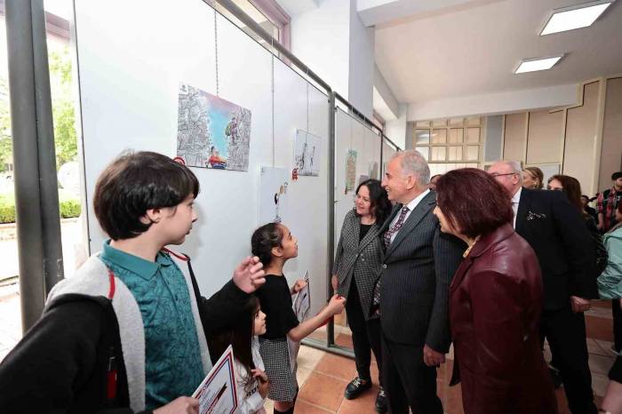 Kahkahaya Boğan Eserler Bu Sergide