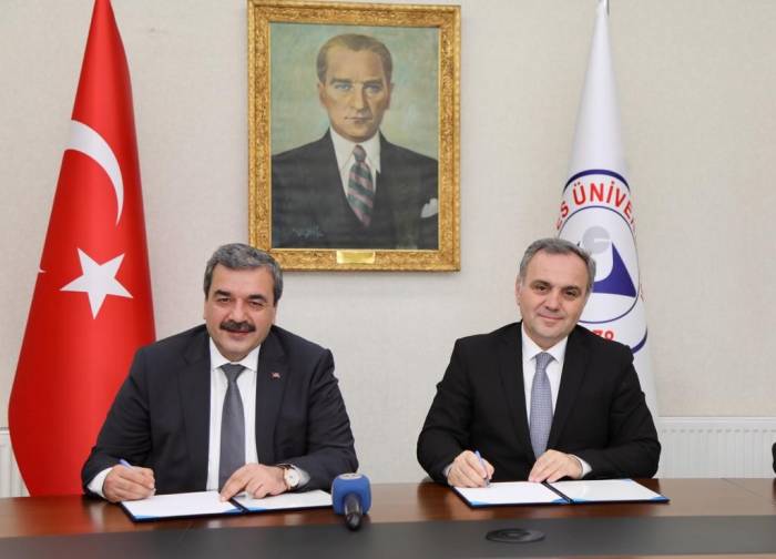 Anadolu Üniversiteler Birliği Dönem Başkanı Erü Rektörü Altun Oldu