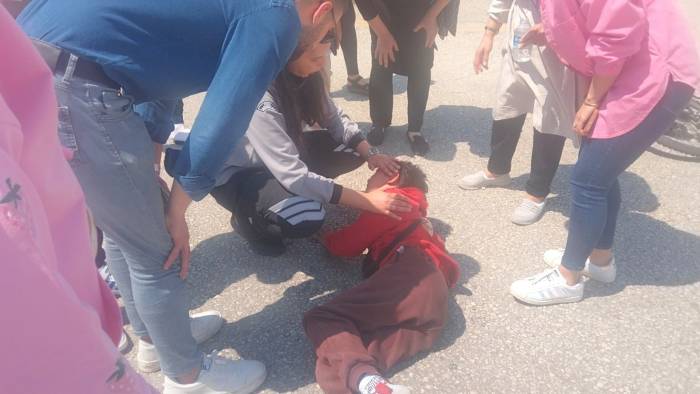 Didim’de Otomobil Bisikletli Çocuklara Çarptı: 2 Yaralı