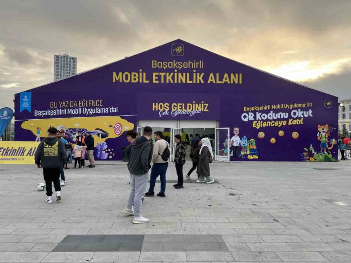 Mobil Etkinlik Alanı Kent Meydanı’nda Başakşehirlileri Bekliyor