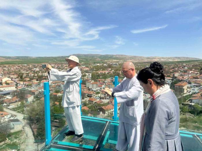 Kayabaşı Cam Seyir Terası’nın İlk Misafirleri Güney Kore’den