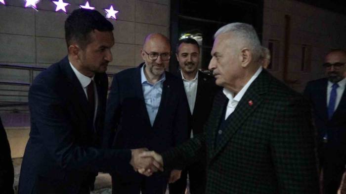 Binali Yıldırım, Burdur’da İş Dünyası Buluşması Programında Stk Temsilcileri İle Bir Araya Geldi