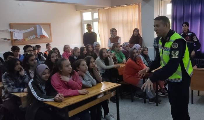 Jandarmanın Trafik Dedektifi Eğitimleri Sürüyor