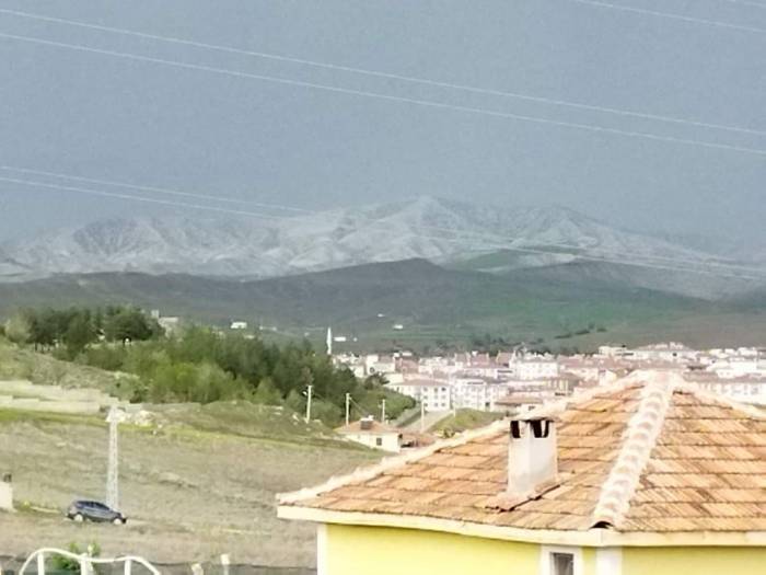 Bilye Büyüklüğünde Yağan Dolu Hayatı Felç Etti