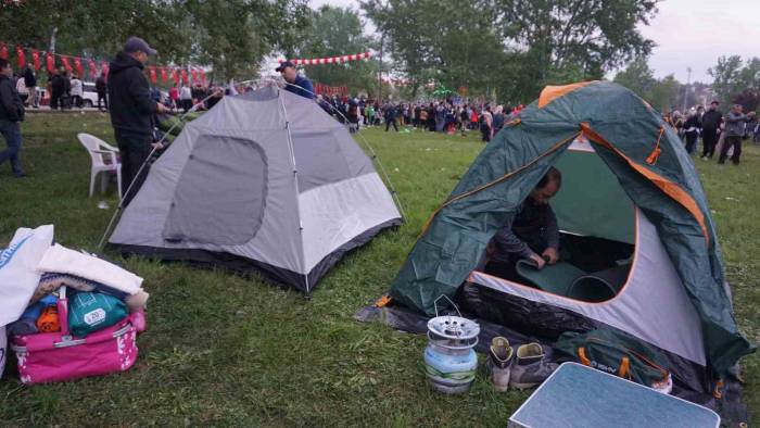 Kakava Coşkusunu Ve Eğlencenin Tadını Çadırlarında Çıkardılar
