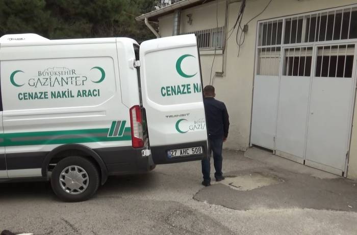 Sokakta Husumetlisi Tarafından Pompalı Tüfekle Vurulan Adam Kurtarılamadı