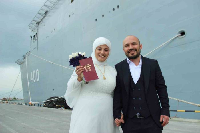 Gelin Ve Damat Dış Çekim İçin Tcg Anadolu’yu Tercih Etti