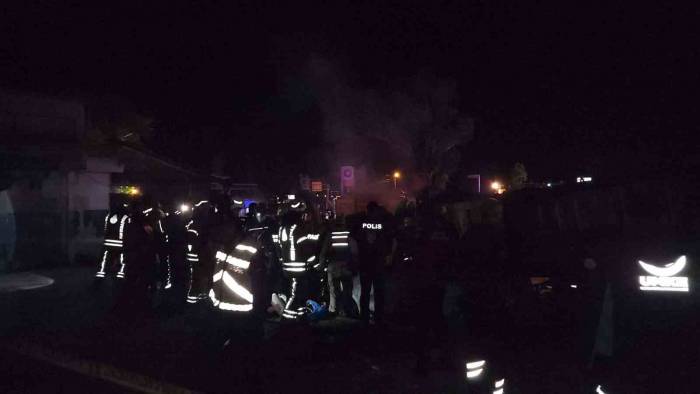 Freni Patlayan Kamyon Asker Uğurlama Eğlencesini Savaş Alanına Çevirdi: 3 Ölü