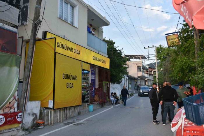 Kavgayı Ayırmak İsteyen Esnaf Canından Oldu