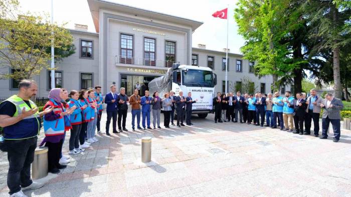 Kırklareli’nden Deprem Bölgesine Yardımlar Sürüyor