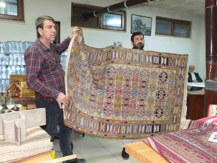 Balıkesir’de Antika Mezadına İlgi Arttı