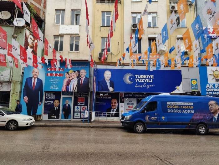 10 Yaşındaki Yazan, Chp Seçim Bürosunda Yaşadığı Dehşeti Anlattı: "önce İtti, Sonra Tutup Çayı Üzerime Döktü"