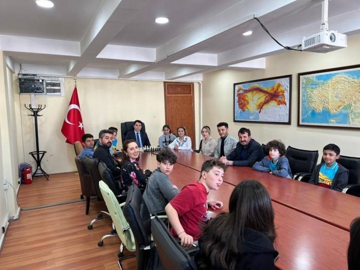 Satranç Turnuvasında Kars’ın 3 Okulu Finalde