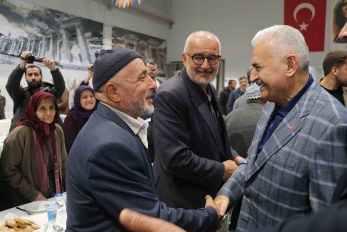 Binali Yıldırım’dan Burdur’a Tıp Fakültesi Sözü