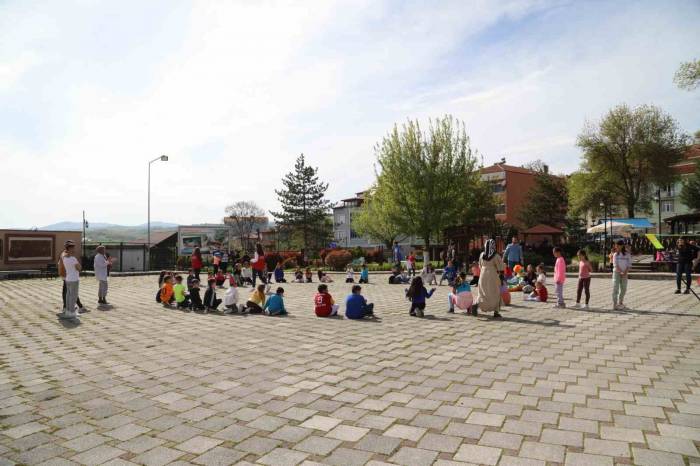 ’sosyal Medyadan Sosyal Meydana’ Etkinliği