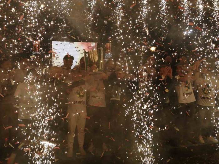 Sultanbeyli Belediyespor’un Şampiyonluğu Coşkuyla Kutlandı