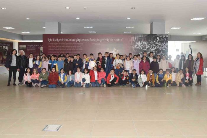 Öğrenciler Eskişehir’in Kurtuluşunu Öğreniyor