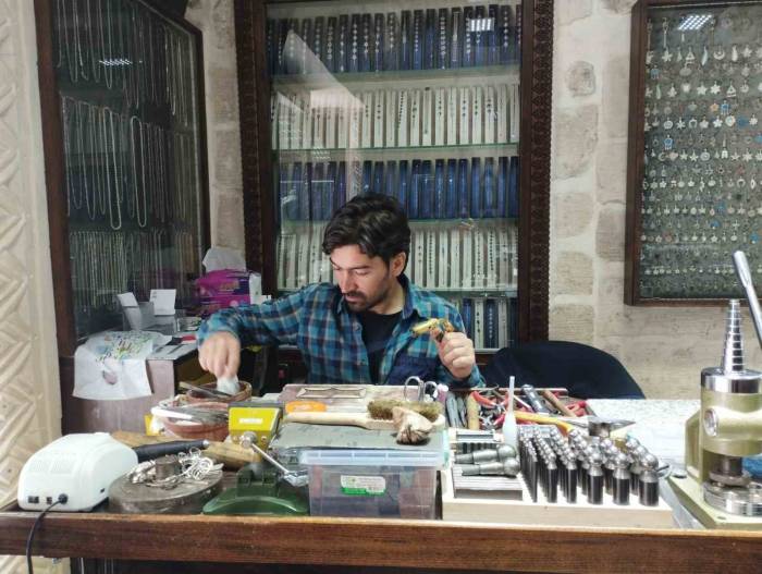 5 Bin Yıllık El Sanatı Usta Ellere Emanet