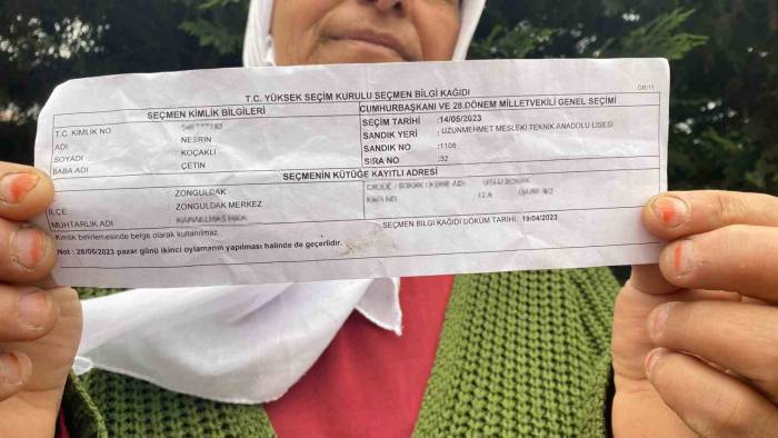 7 Yıldır Kayıp Kızına Seçmen Kağıdı Çıktı, Anne "kızımı Bulun" Diye Seslendi