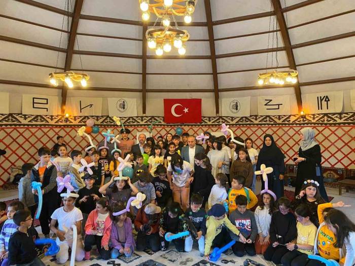 Depremzede Çocuklar Gönüllerince Eğlendi
