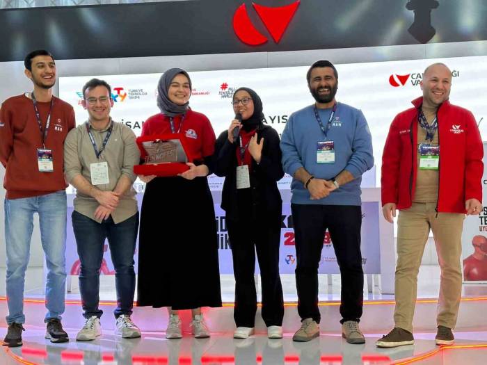 Atatürk Üniversitesi Teknofest’ten Derecelerle Döndü