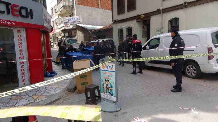 Cinnet Getirerek 2 Aylık Bebeğini Öldüren Anne Tutuklandı
