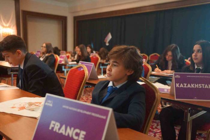 Uğur Okulları Model Birleşmiş Milletler Konferansı’nın Üçüncüsü “gıda Krizi" Temasıyla Gerçekleşti