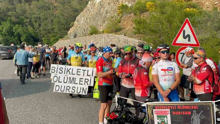 Marmaris’te Bisikletçiler Kazada Ölen Arkadaşları İçin Toplandı