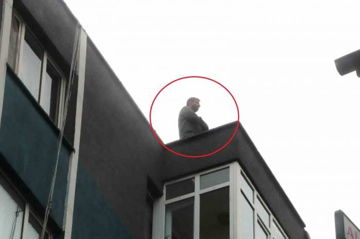 Mersin’den Geldiği Samsun’da Apartmanın Çatısına Çıkarak İntihara Kalkıştı