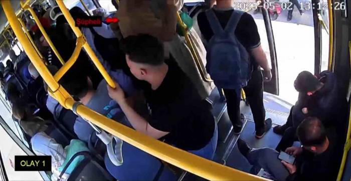 Otobüsteki Hırsızlık Anı Kameraya Takıldı