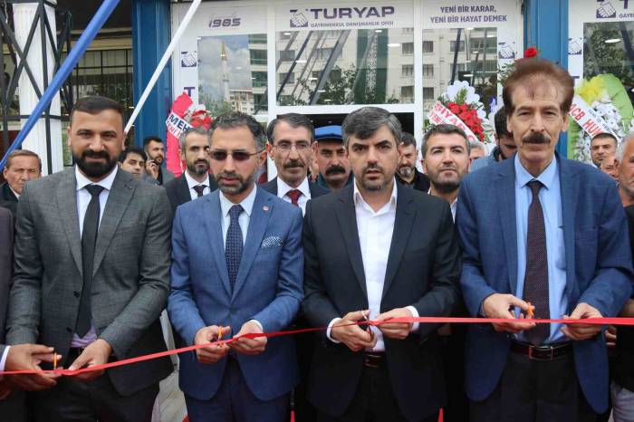 Diyarbakır’da Depremzedelere Komisyonsuz Ev Bulma Ve Danışmanlık