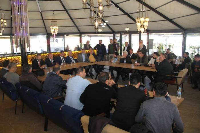 Ak Parti Milletvekilleri Basın Mensuplarıyla Bir Araya Geldi