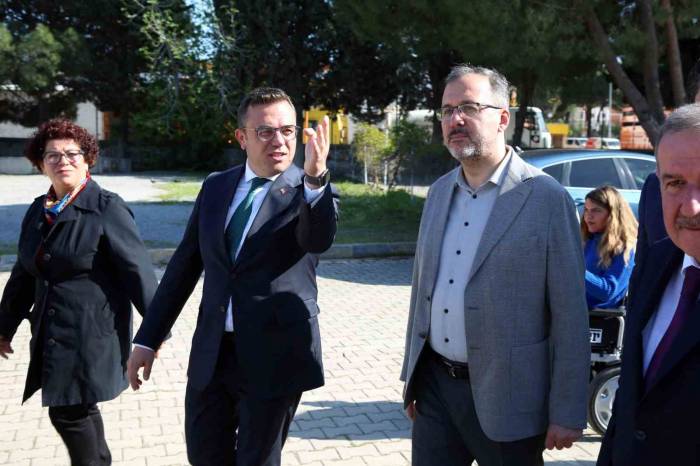 Başkan Aydın’dan Seferihisar’a Kapalı Spor Salonu Müjdesi